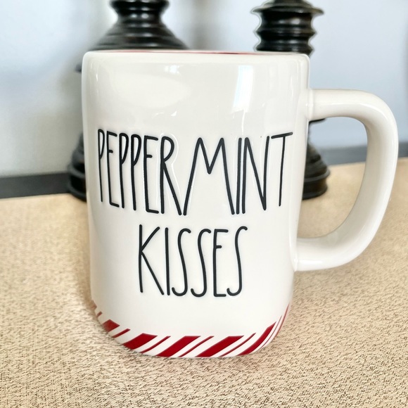 🆕Rae Dunn PEPPERMINT KISSES Ceramic Mug - Picture 3 of 5